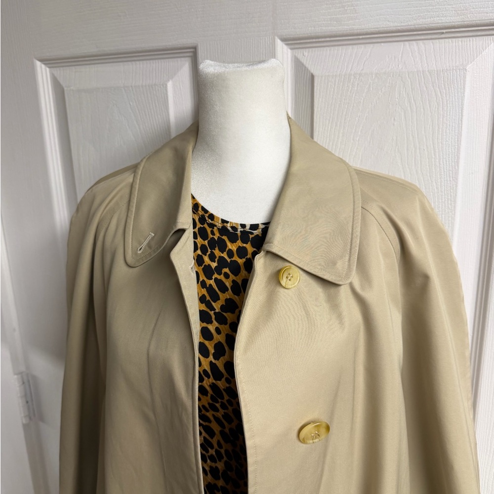 Burberrys England Long Trench Coat With Nova Check Pattern - Picture 7 of 7